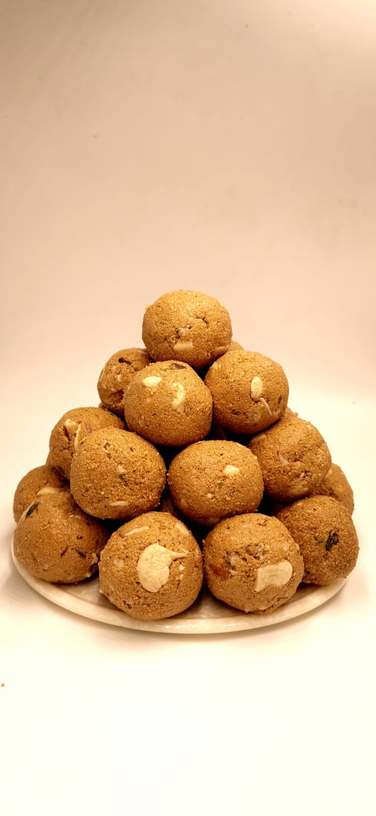 Marwadi Gond Laddu, Traditional Sweet Delight with Nutty Flavor | Roasted Nuts & Gond Combine | Perfect for Celebrations & Festivities